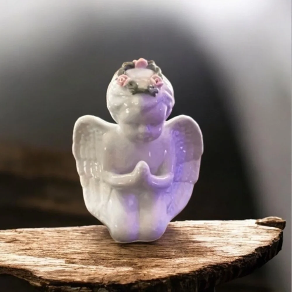 Vintage cherub baby angel figurine